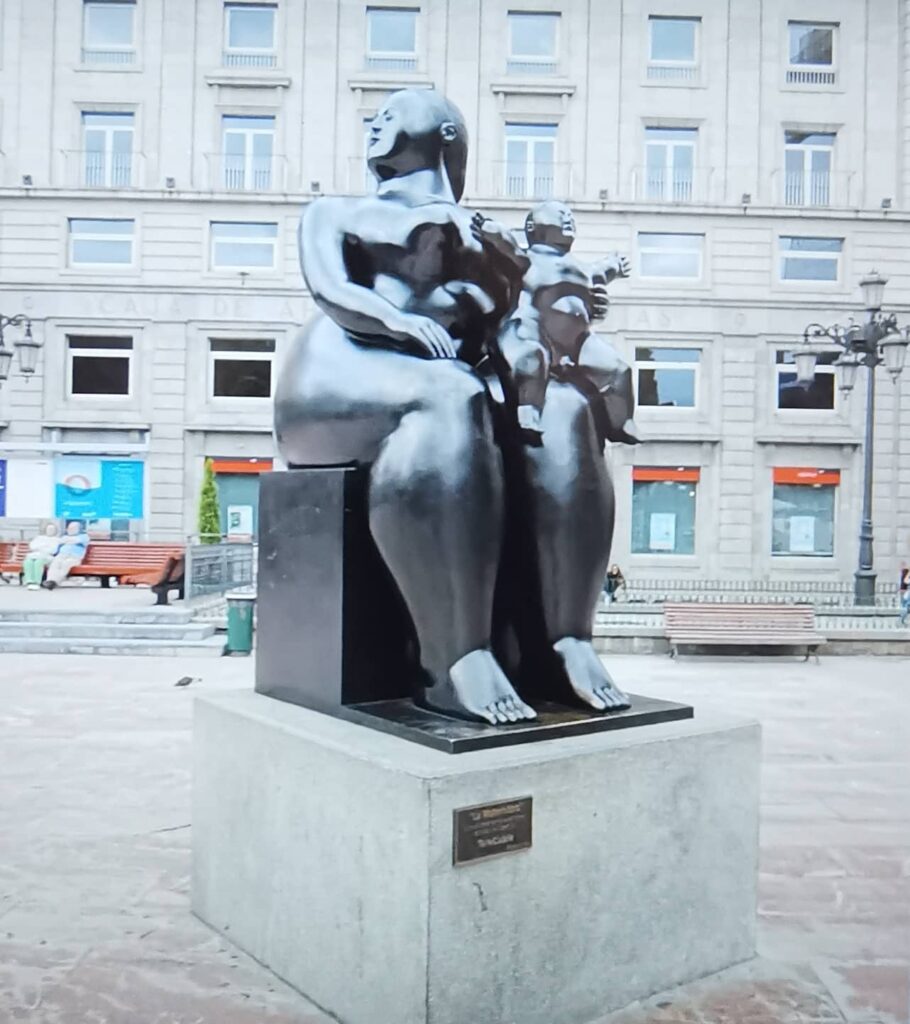 estatua en oviedo