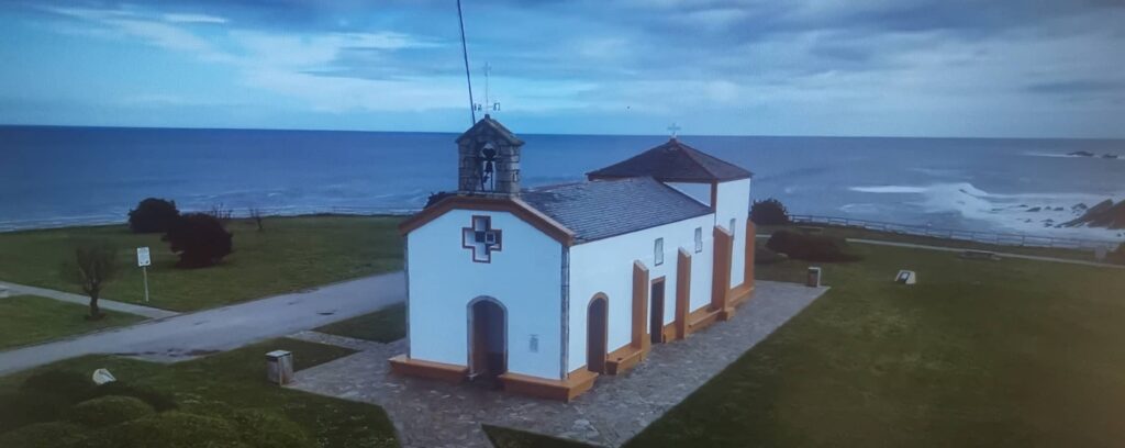 capilla de la atalaya que ver en puerto de vega